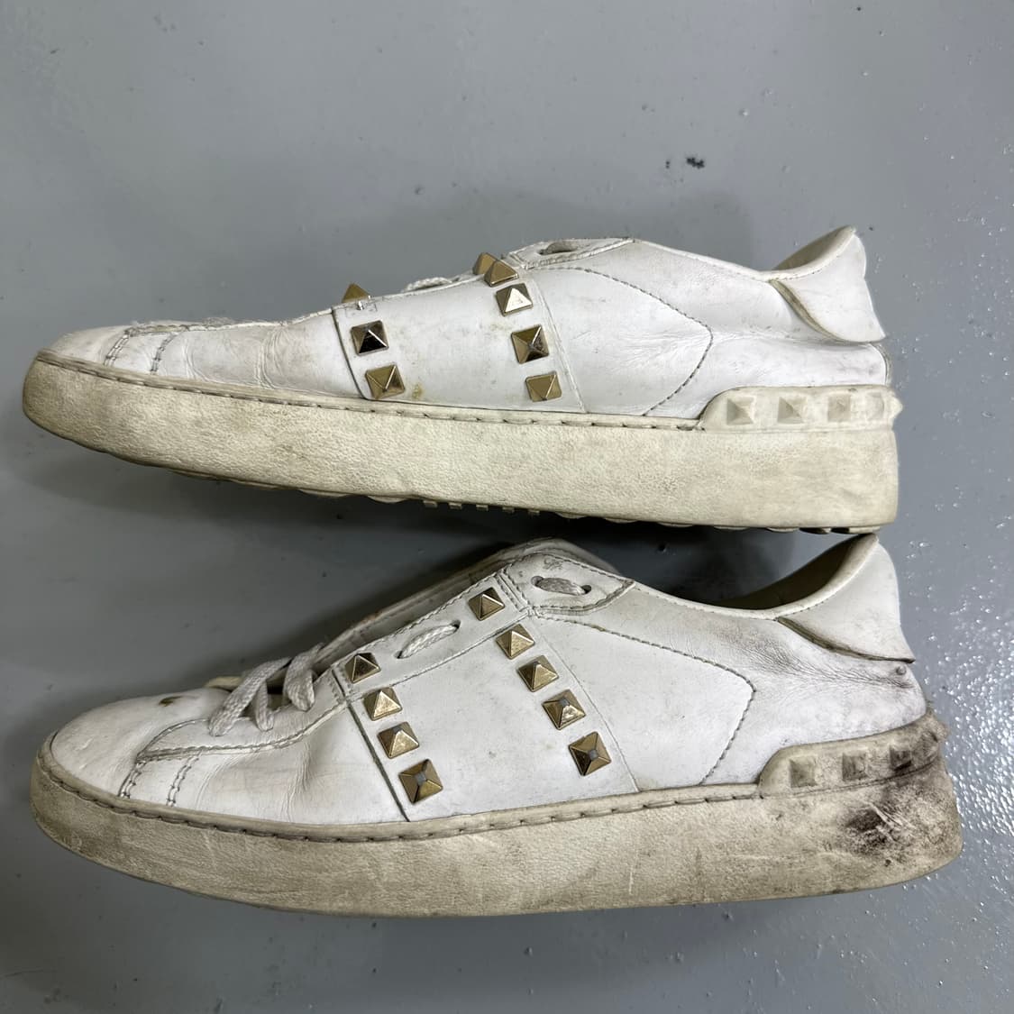 36 발렌티노 락스터드 스니커즈 0316T 상품이미지2