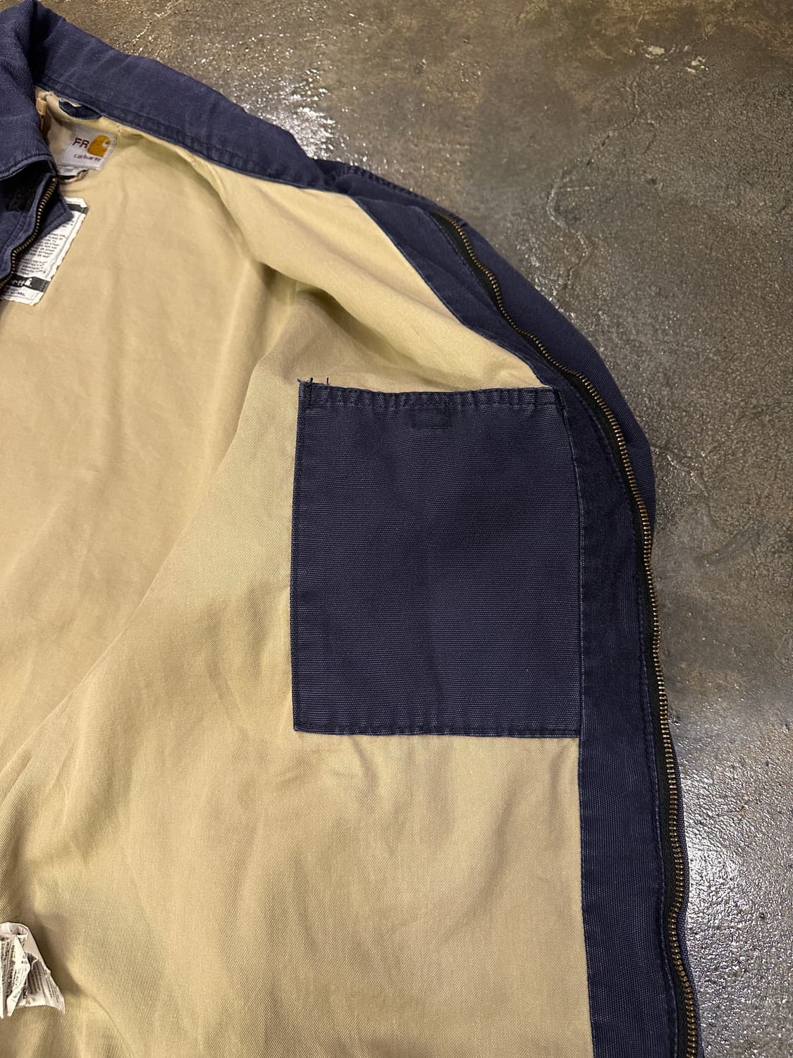 칼하트 FR 워크자켓 네이비 made in USA  XL 상품이미지9