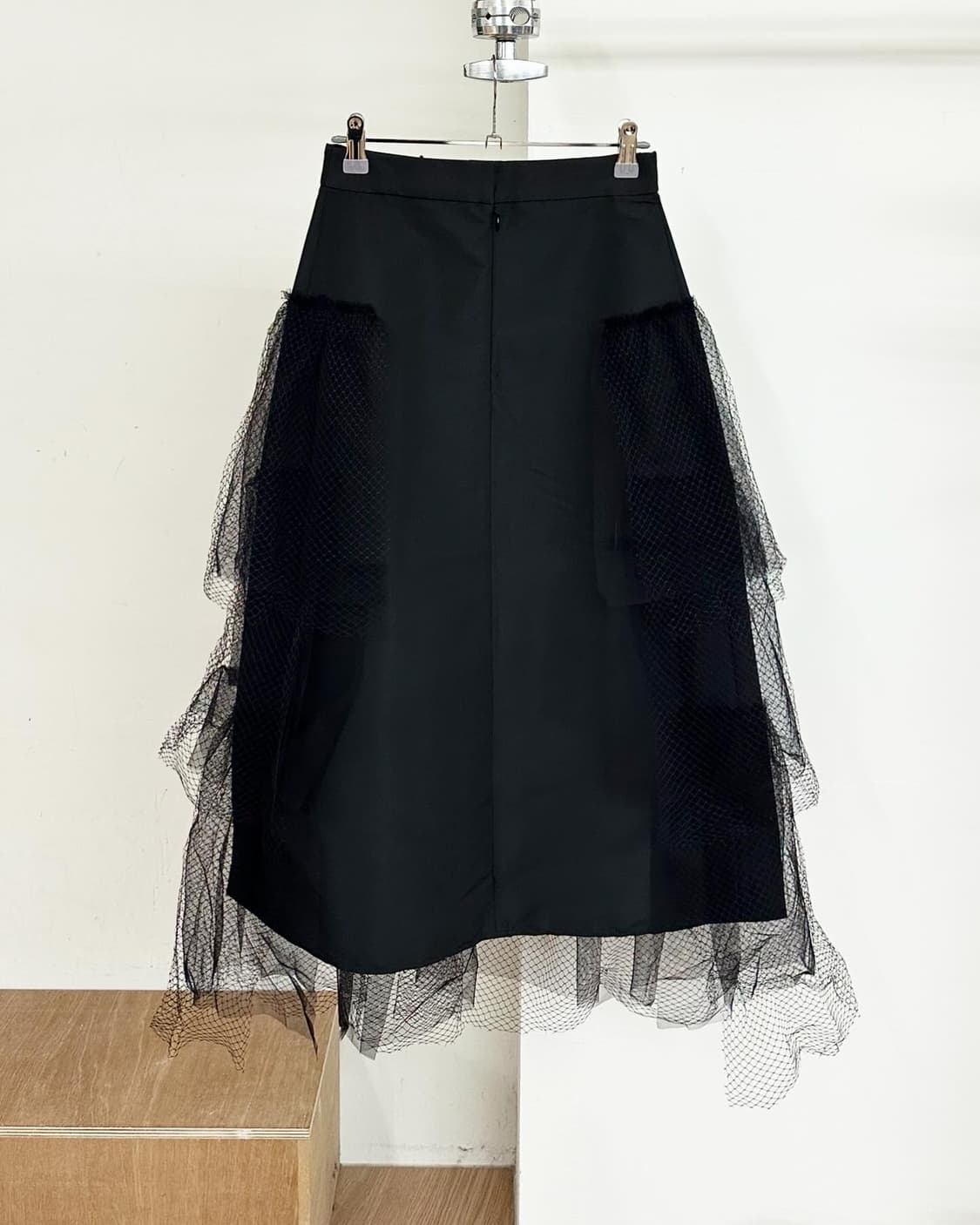 버버리 블랙 티어드 튤 에이라인 스커트  상품이미지4