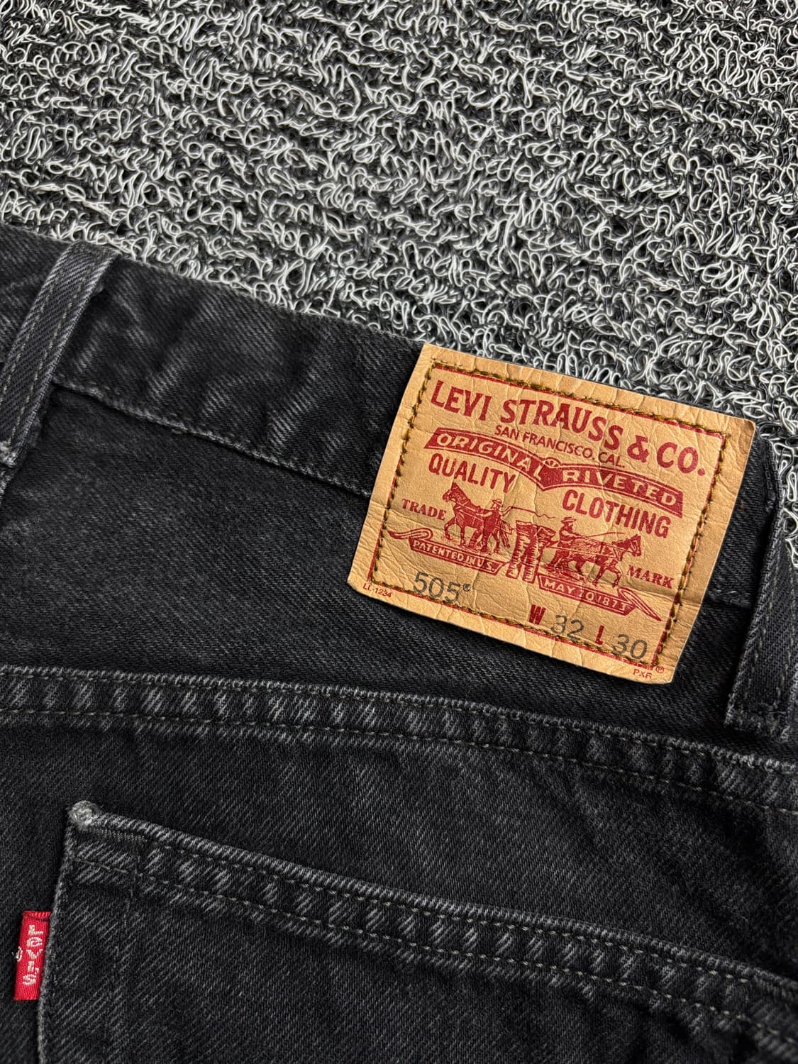 리바이스 505 페인팅 커스텀 믹스업 블랙 데님 팬츠 1467 상품이미지5