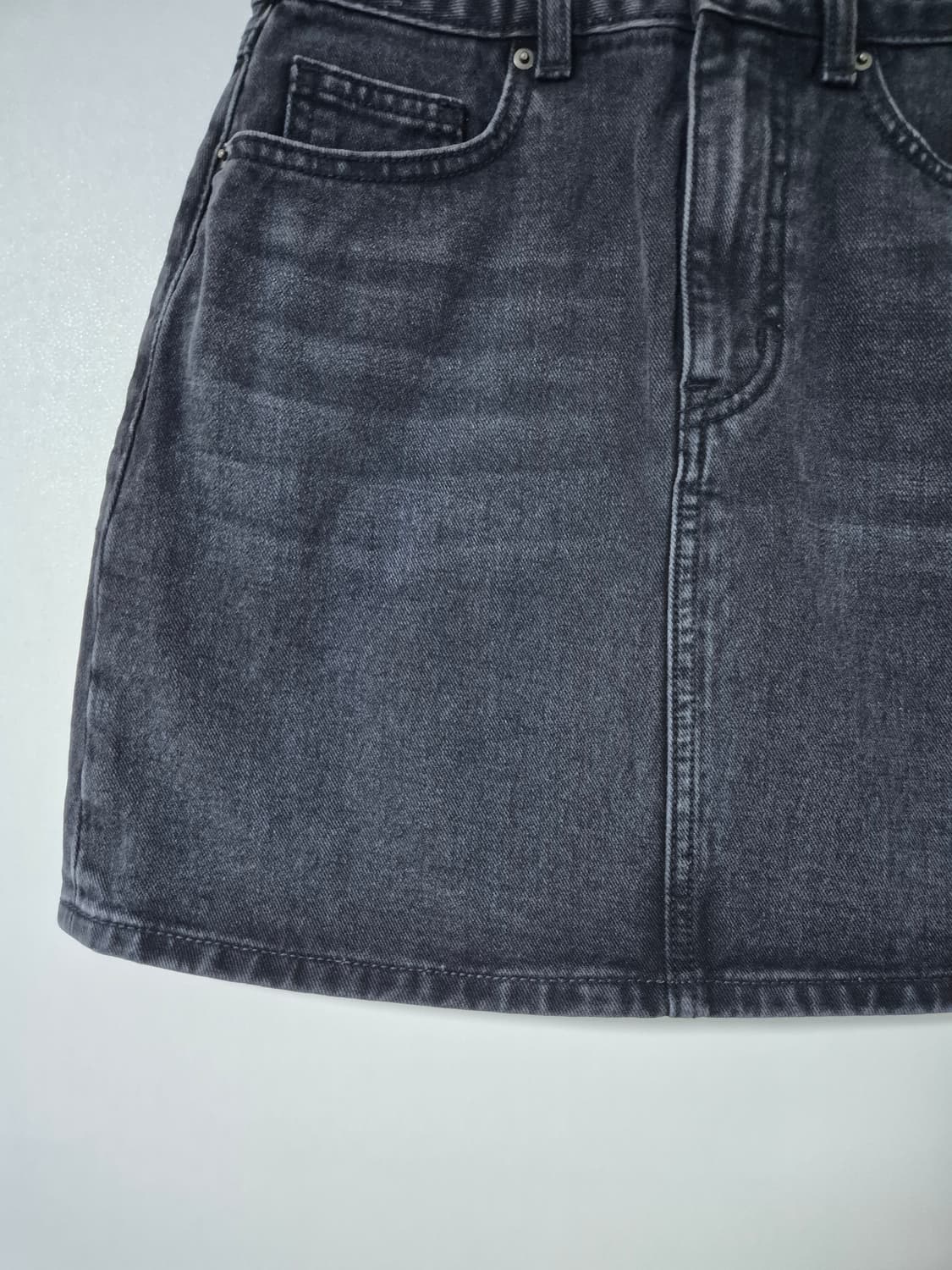 무신사스탠다드 우먼즈 데님 미니 스커트 상품이미지3
