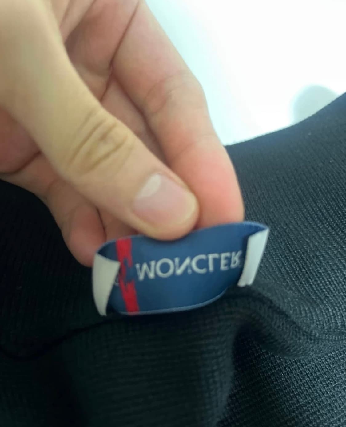 몽클레어 김현우 니트패딩 상품이미지4