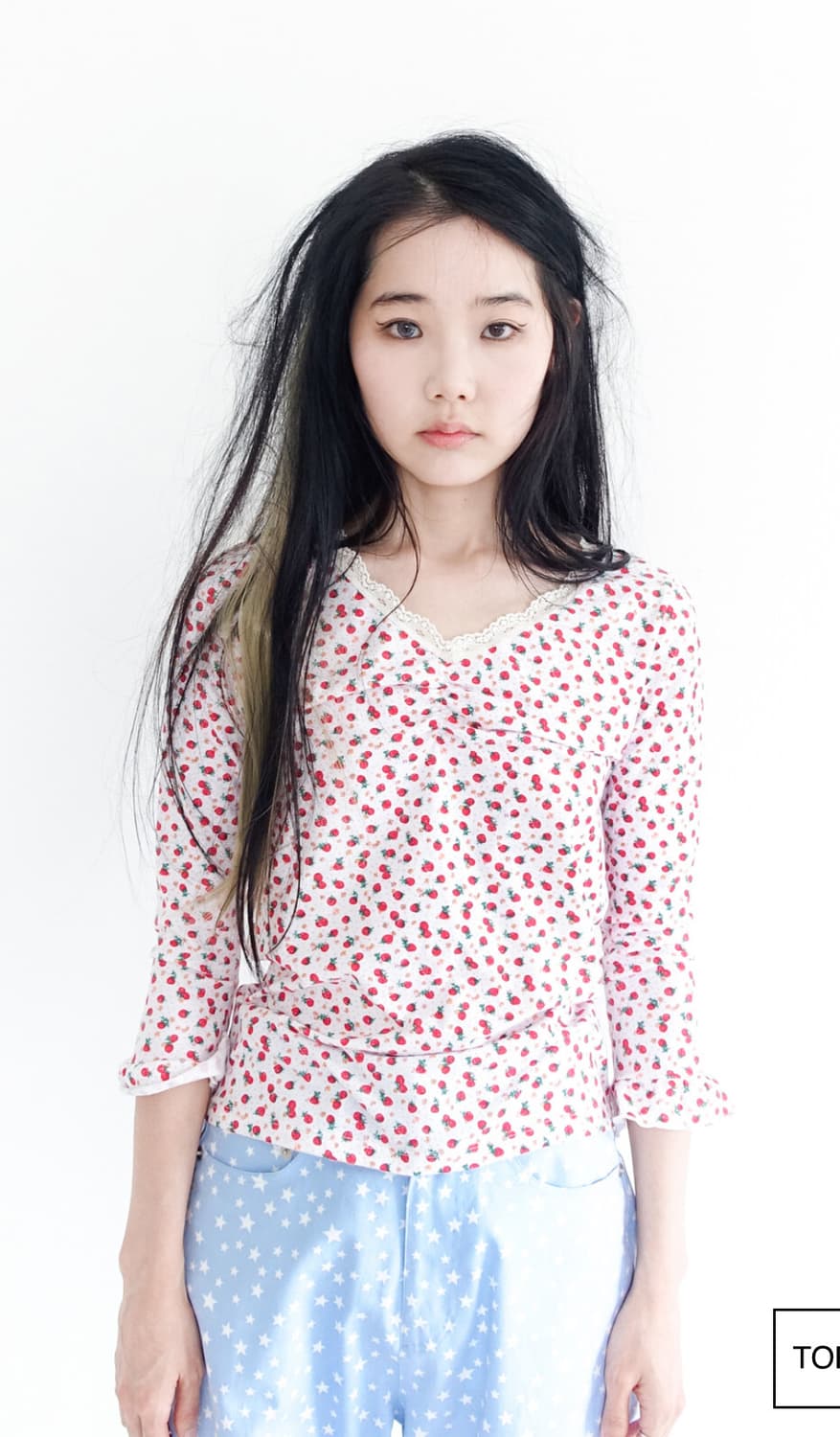 당일배송) 샵페어리 스트로베리 딸기 탑 아이보리 상품이미지1