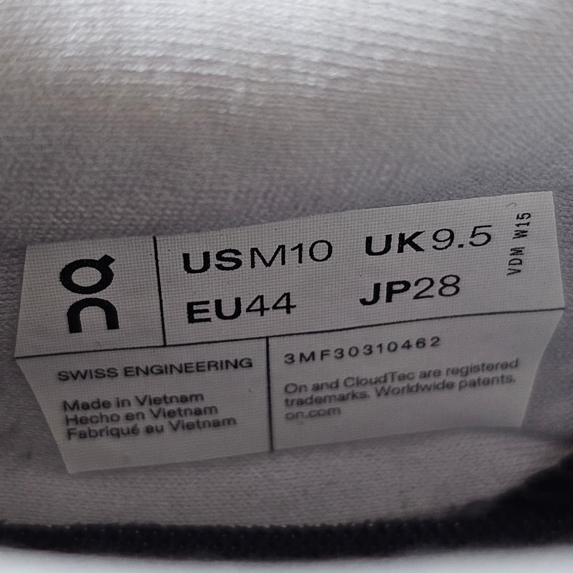 280 새제품) 온 러닝 클라우드붐 맥스 화이트 블랙 런닝화 러닝화 상품이미지7