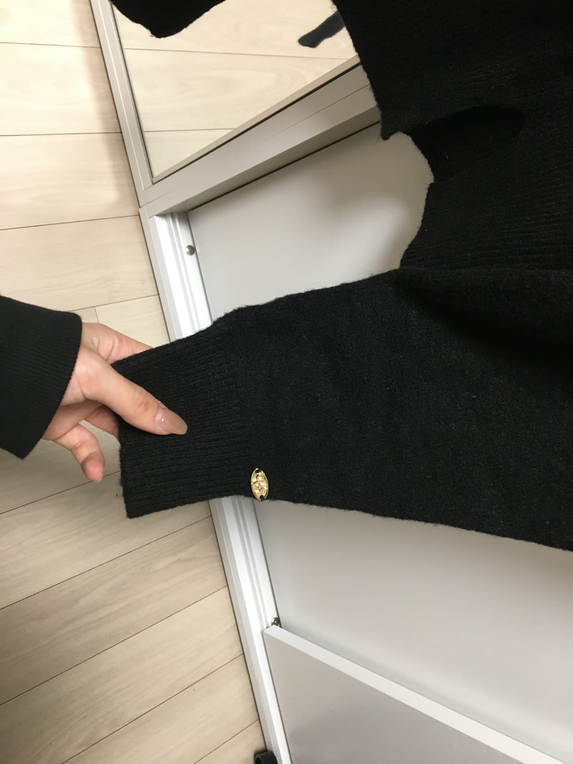 제너럴아이디어 브이넥 니트 풀오버 블랙 상품이미지6