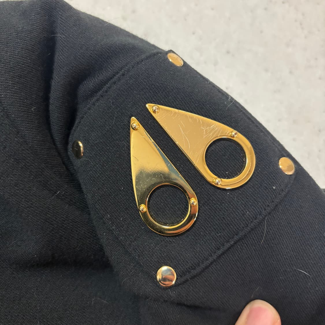 무스너클 금장 버니스웨터 여성 xs 상품이미지4