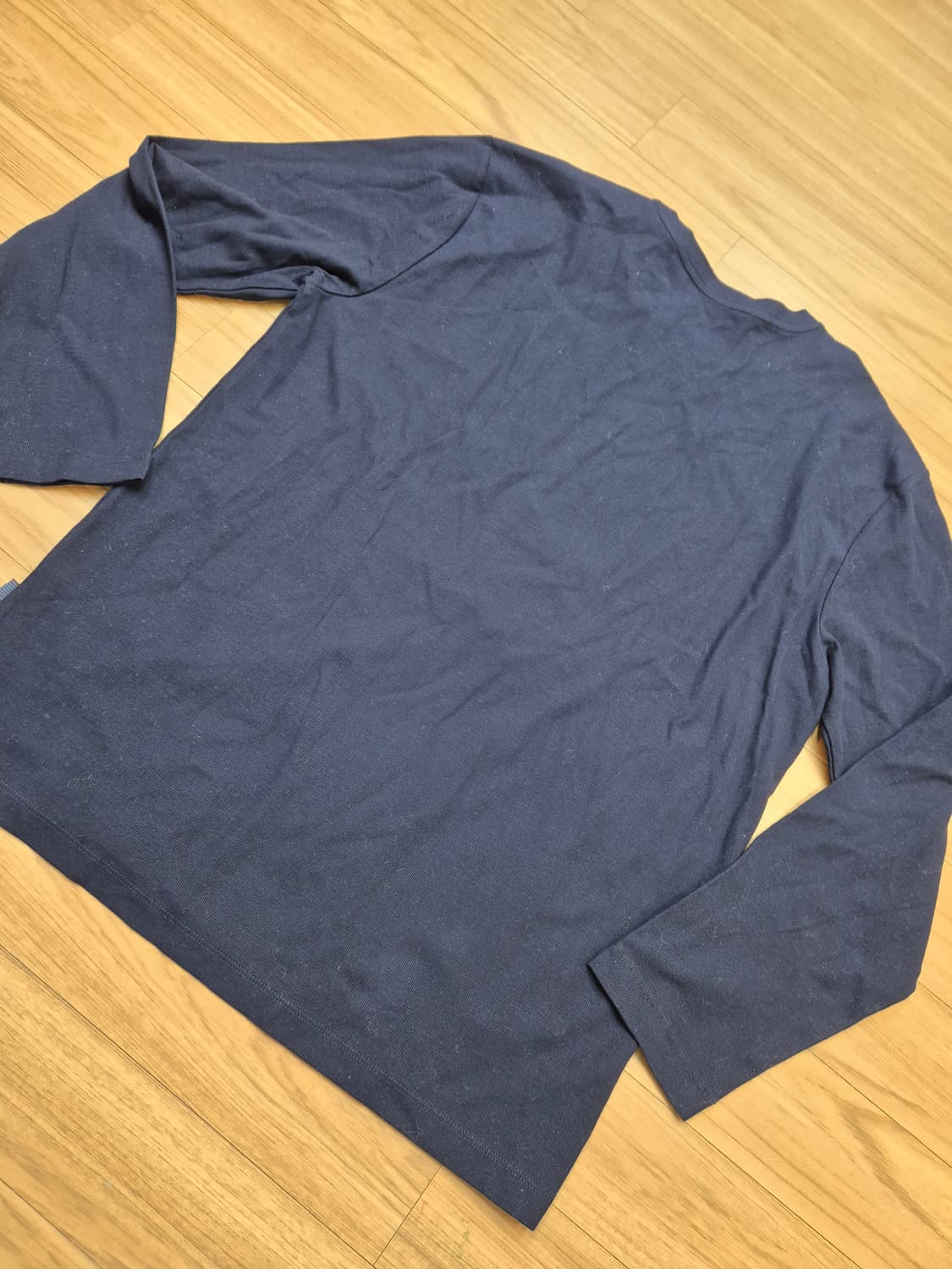 OLZEN 남성 긴팔 티셔츠 완전 새상품입니다. 택 달린 그대로 보관하고 상품이미지2