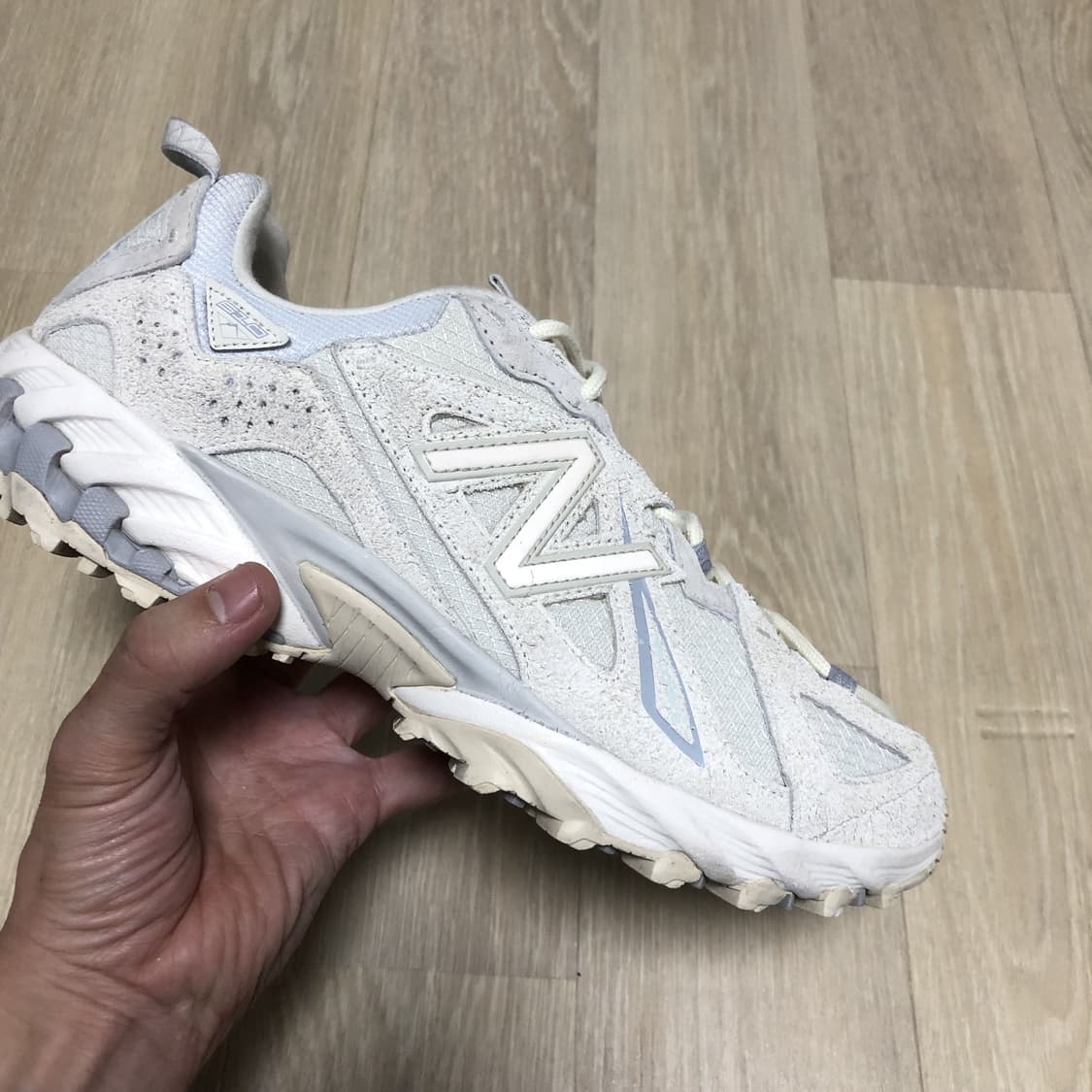 (260) 뉴발란스 ML 610 앙고라 크림 스웨이드 트래킹 스니커즈 상품이미지8