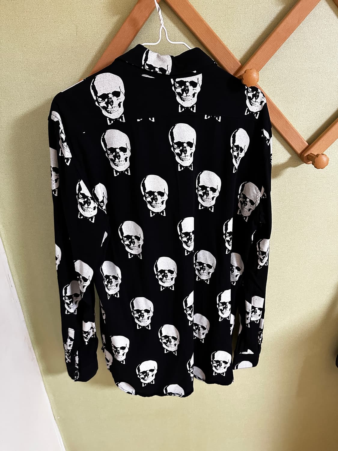 생로랑 파리 스컬 패턴 셔츠 정품 상품이미지3