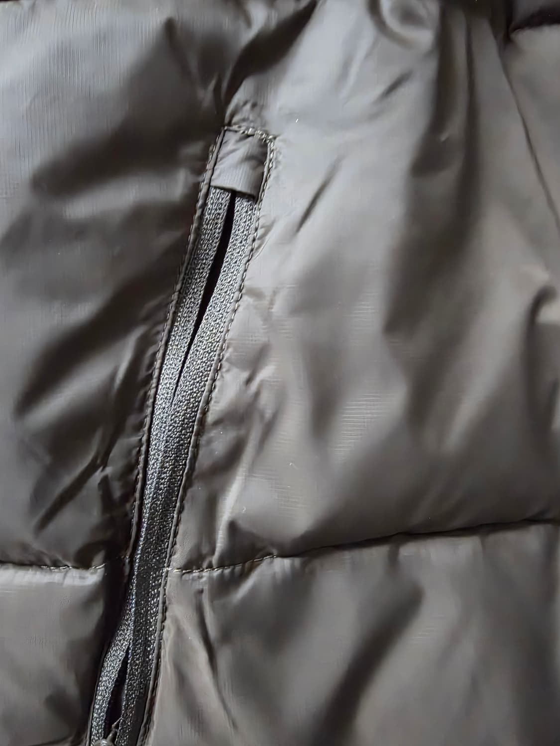 알로 브라운 패딩 조끼 상품이미지3