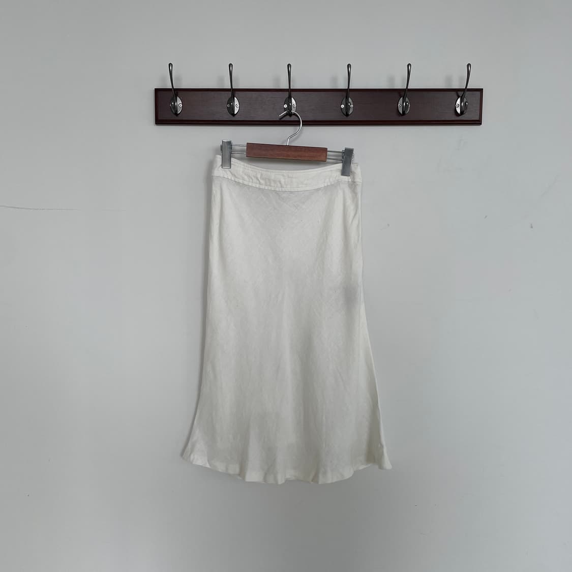 버버리 수입택 화이트 린넨 스커트 상품이미지1