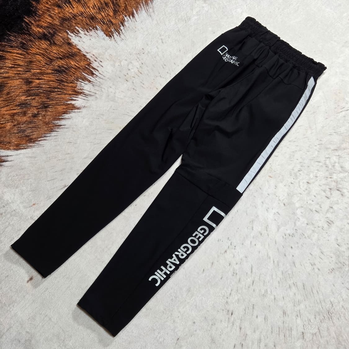 내셔널지오그래픽 블랙 트랙팬츠 상품이미지4