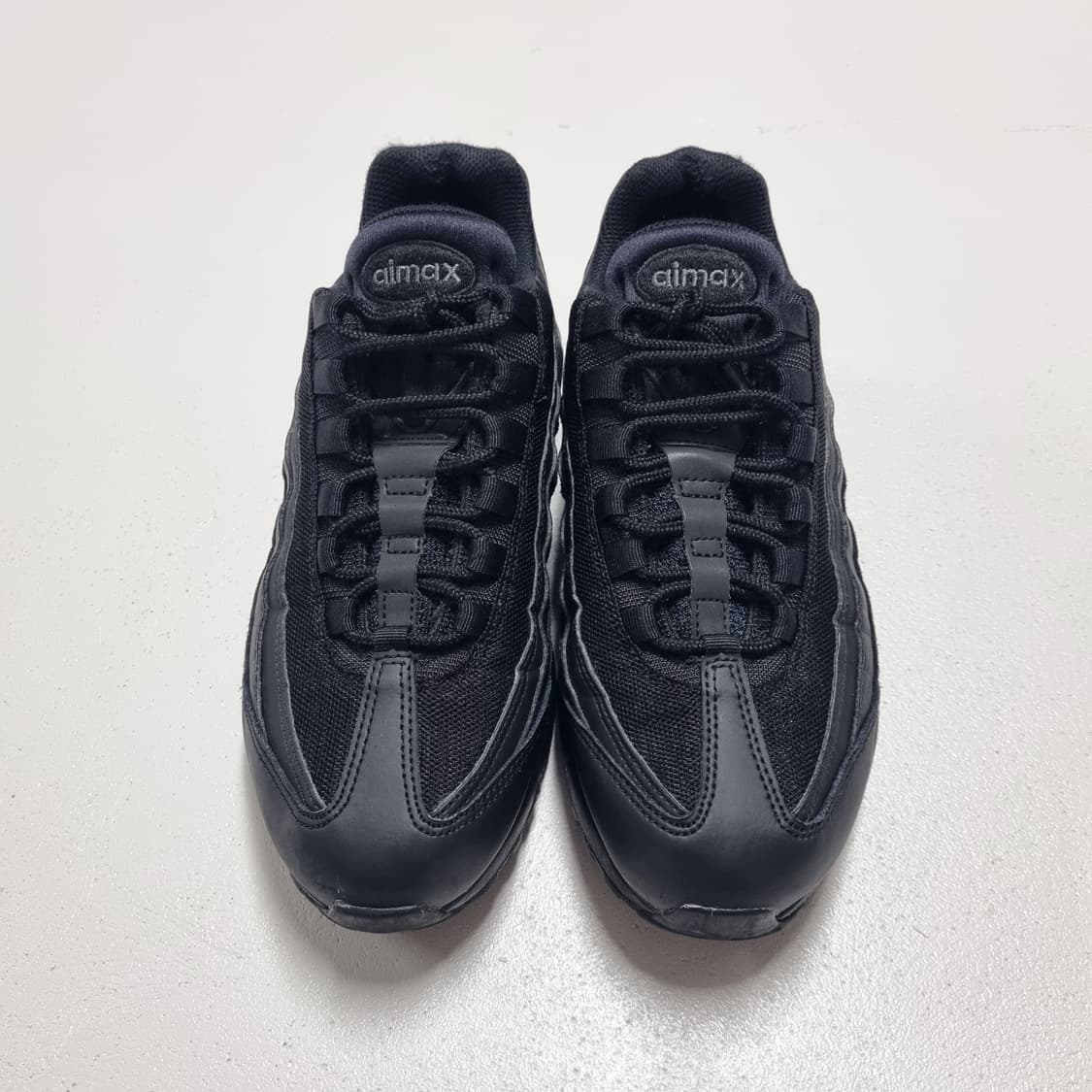 NIKE AIR MAX 95 트리플블랙 - 255 상품이미지4