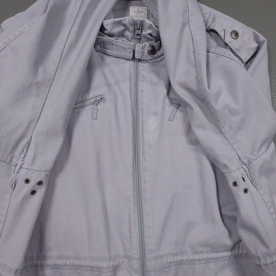 105 (XL) 아디다스 올드스쿨 그레이 삼선 나일론 포켓 사파리 자켓 상품이미지9