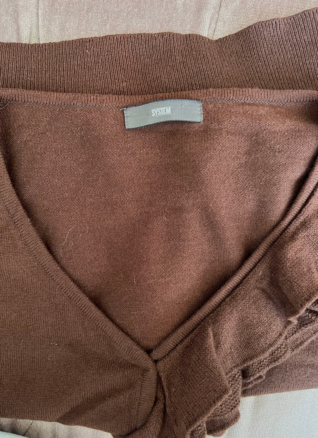 시스템 여성 브라운 프릴장식 브이넥니트 울니트 90 상품이미지5