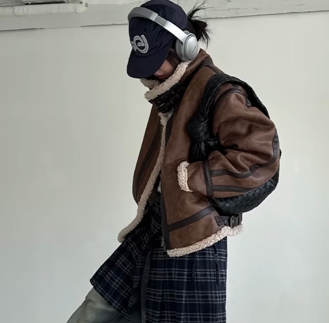 멜팅픽셀 더스트 무스탕 브라운 상품이미지2