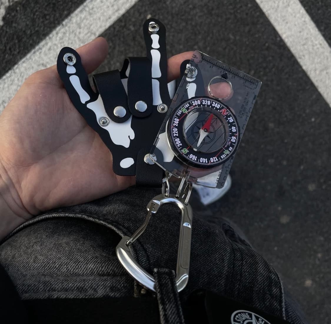 스켈레톤 레더 나침반 커스텀 키링  상품이미지6