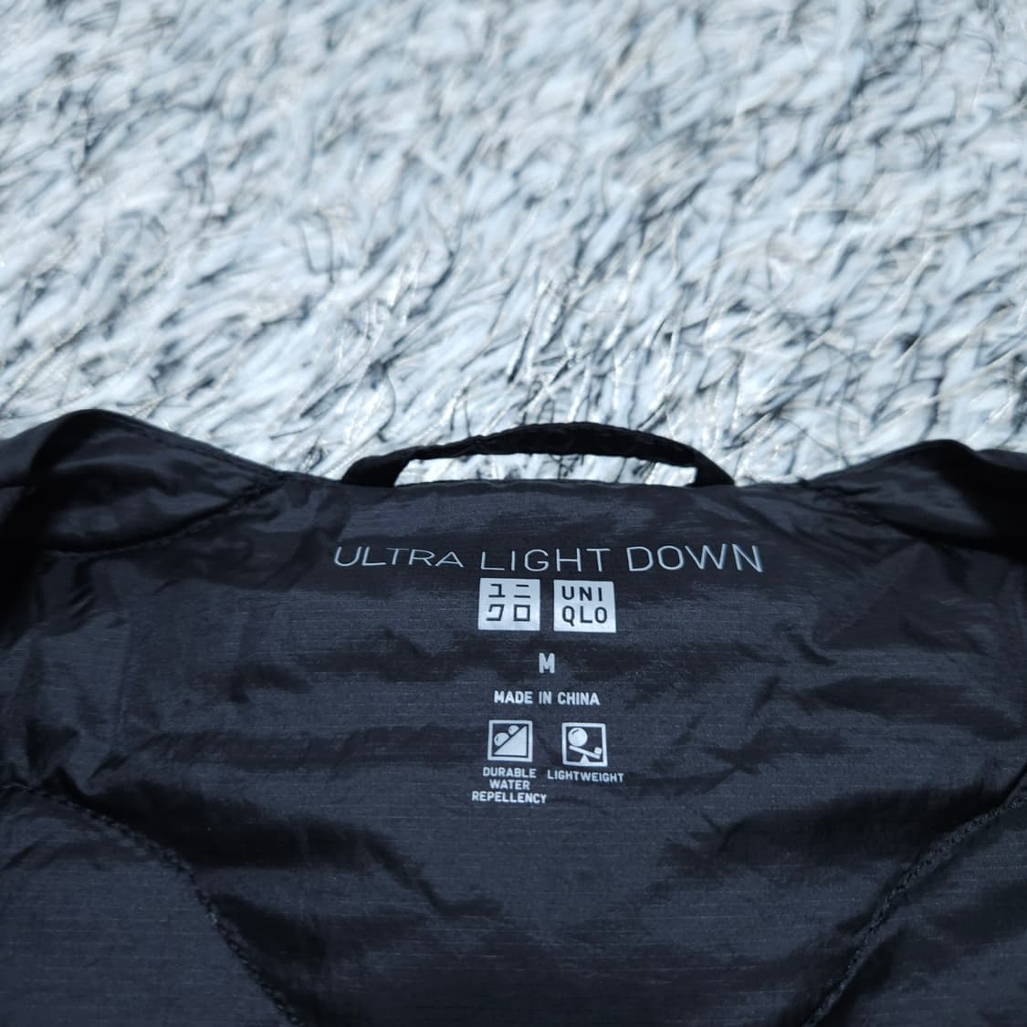 유니클로) M 남자 패커블 다운 경량패딩조끼 / 왕눈이샵 상품이미지7
