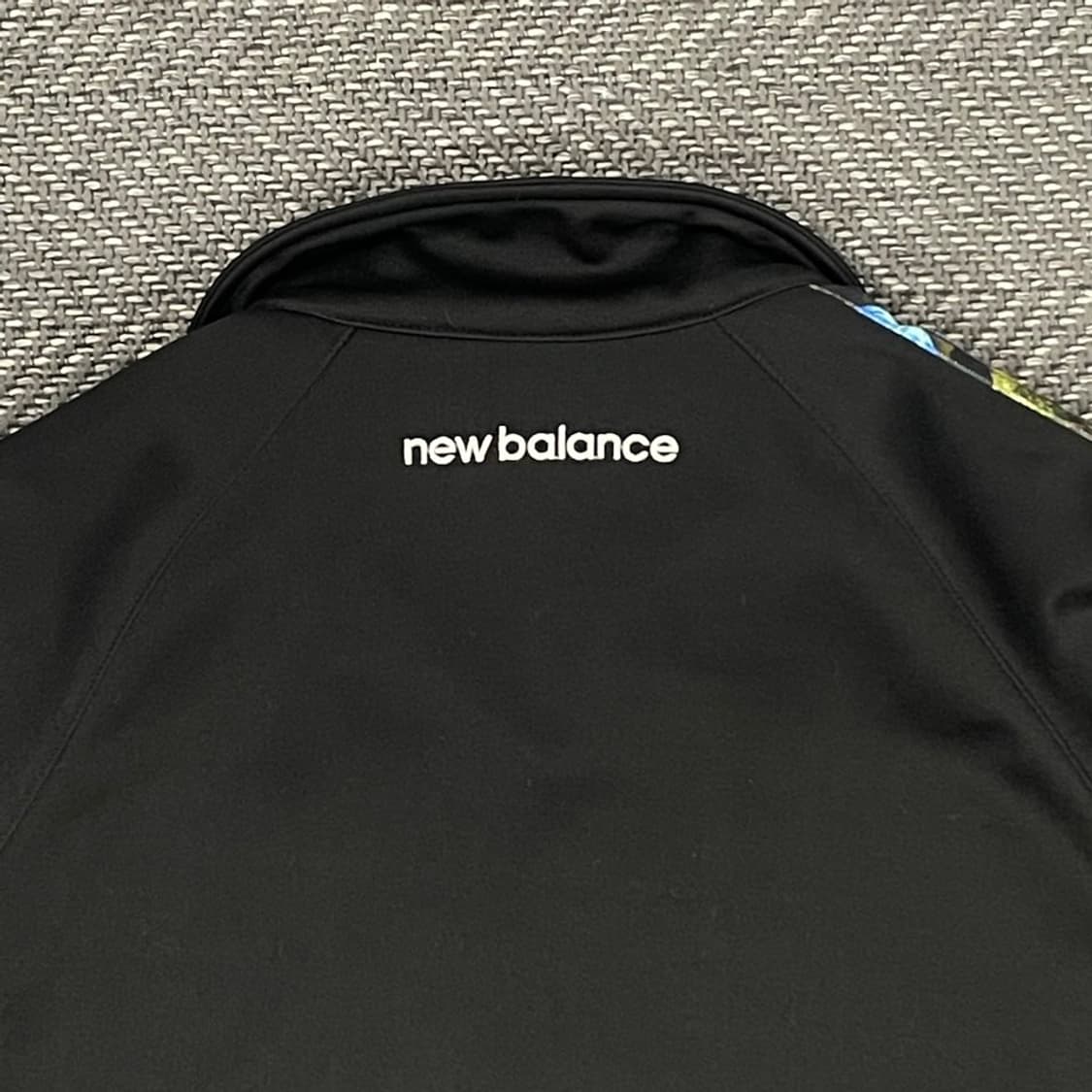 뉴발란스 트로피컬 트랙탑 v0008 상품이미지6