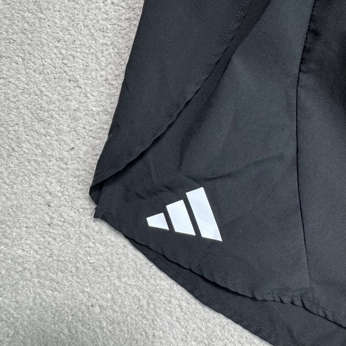 ADIDAS 아디제 에센셜 러닝 쇼츠 블랙 L 상품이미지2