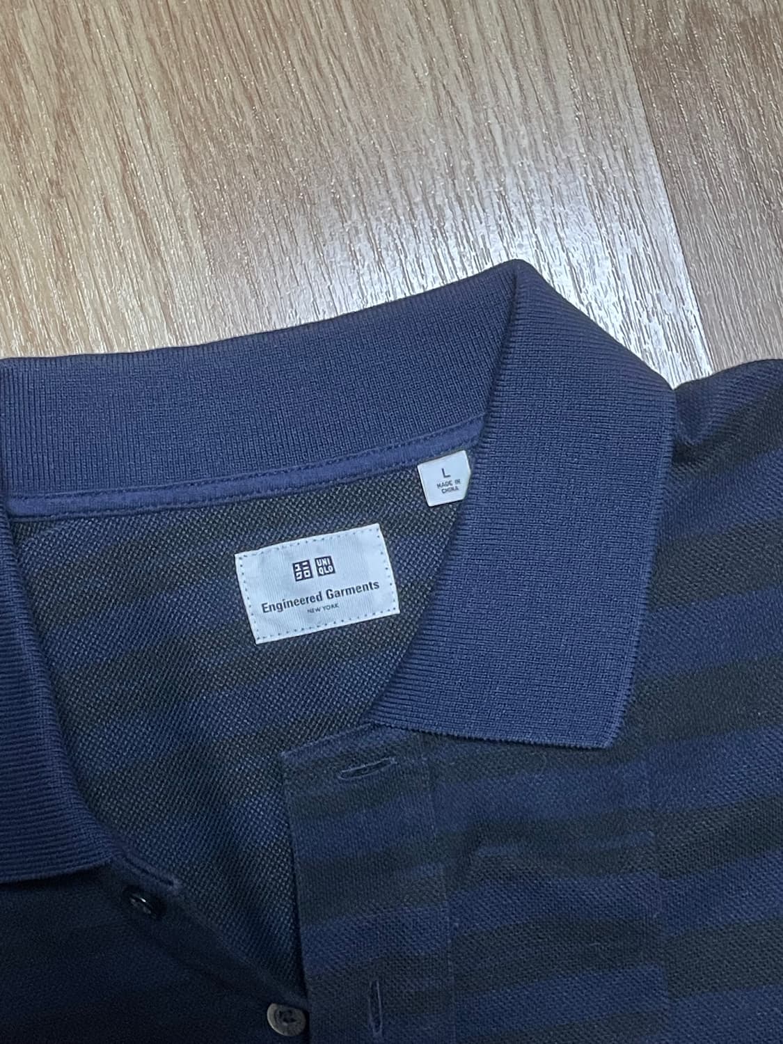 [L] 유니클로 엔지니어드가먼츠 카라티 상품이미지3