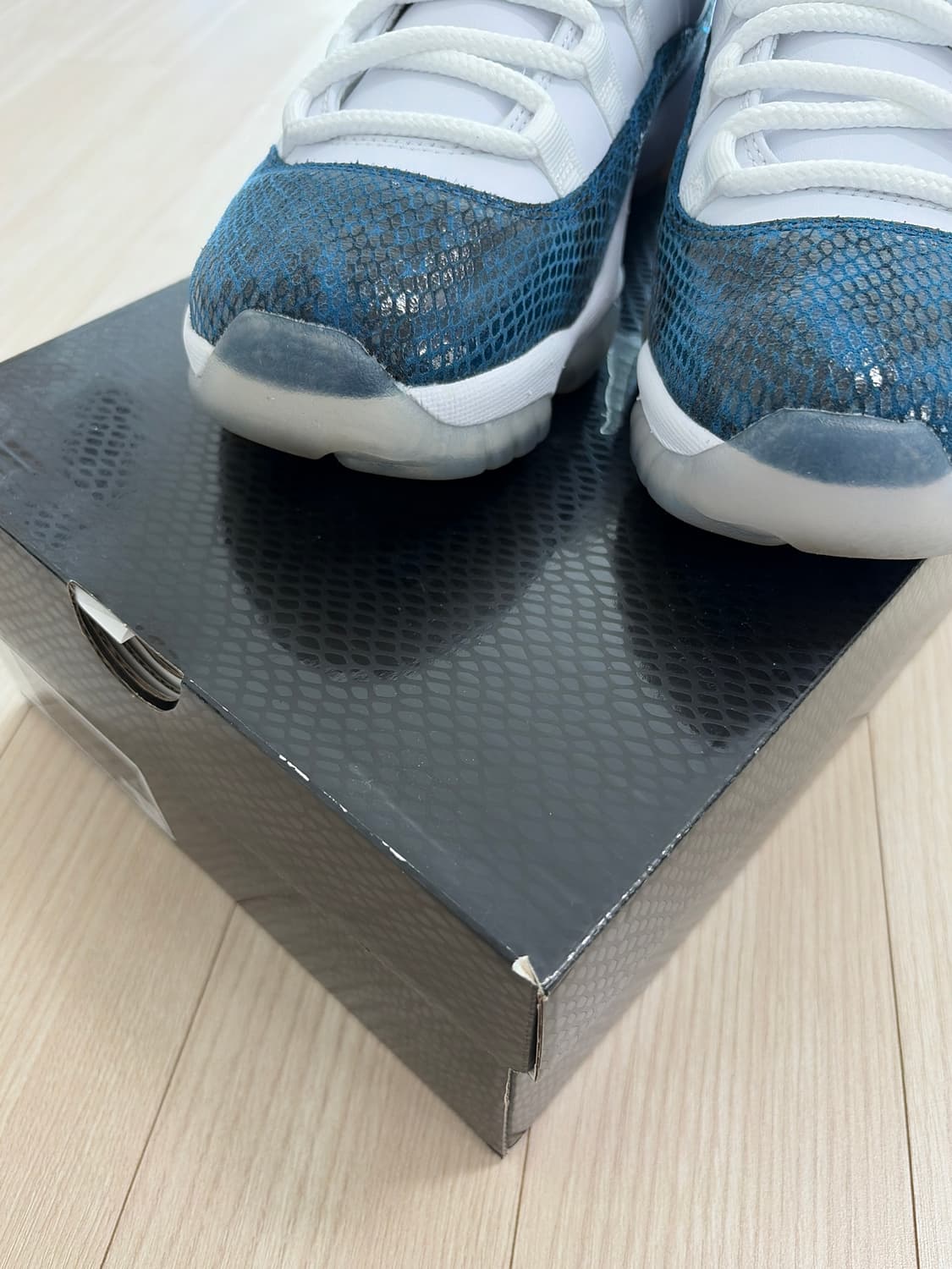 나이키 에어조던 11 레트로 로우 LE (네이비 뱀피) 상품이미지8