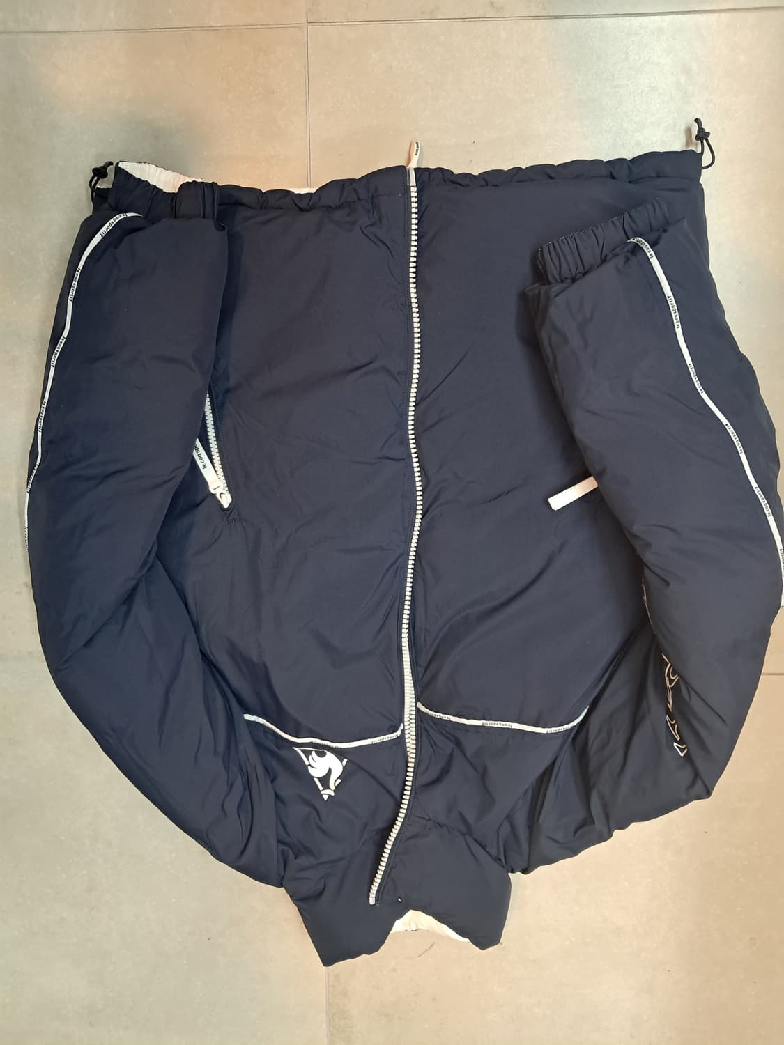 르꼬끄 리버시블 패딩 M(95) 화이트/네이비 상품이미지3