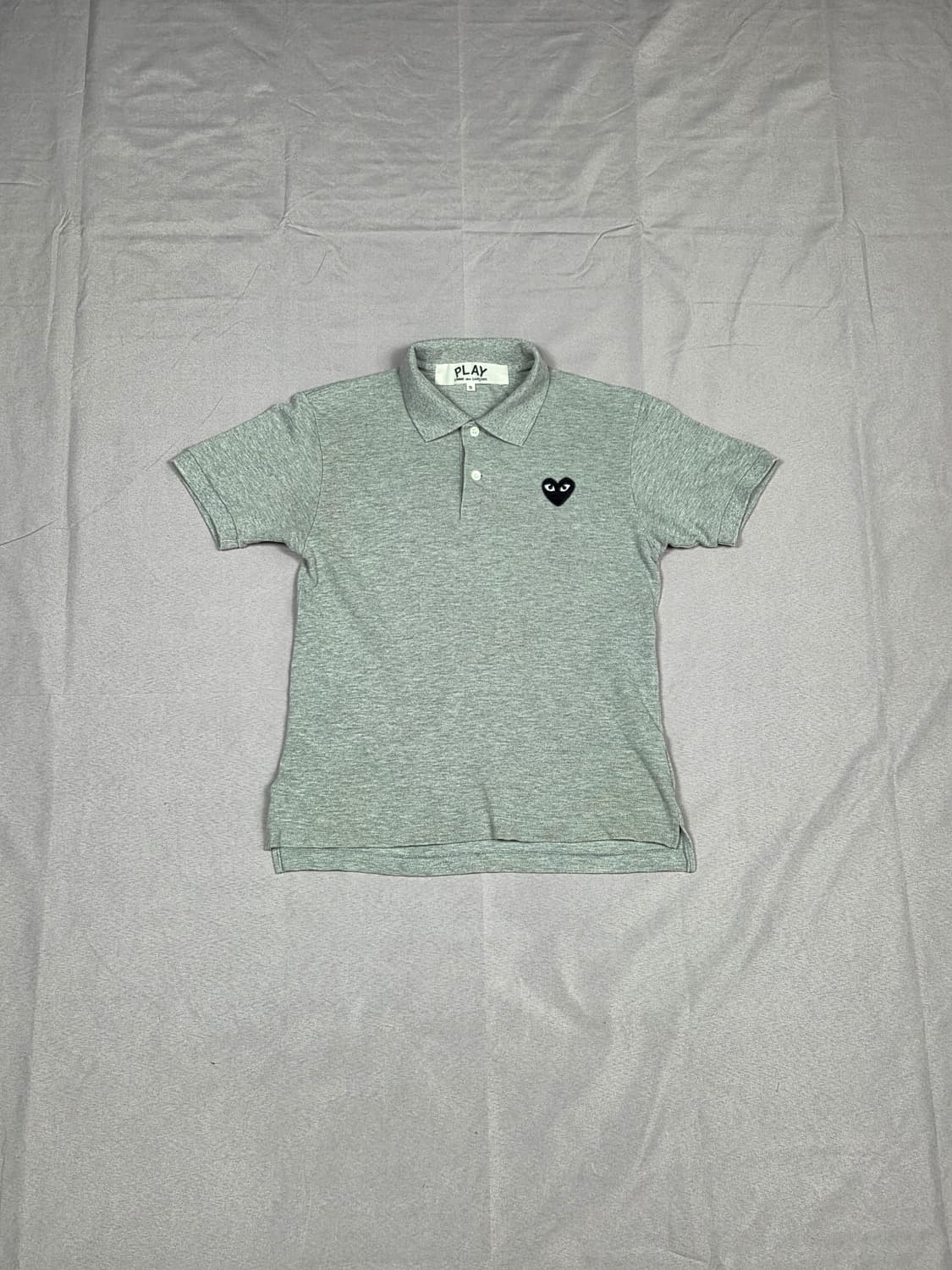 [꼼데가르송] 플레이 블랙 하트 와펜 반팔 카라티 | S00091 상품이미지1