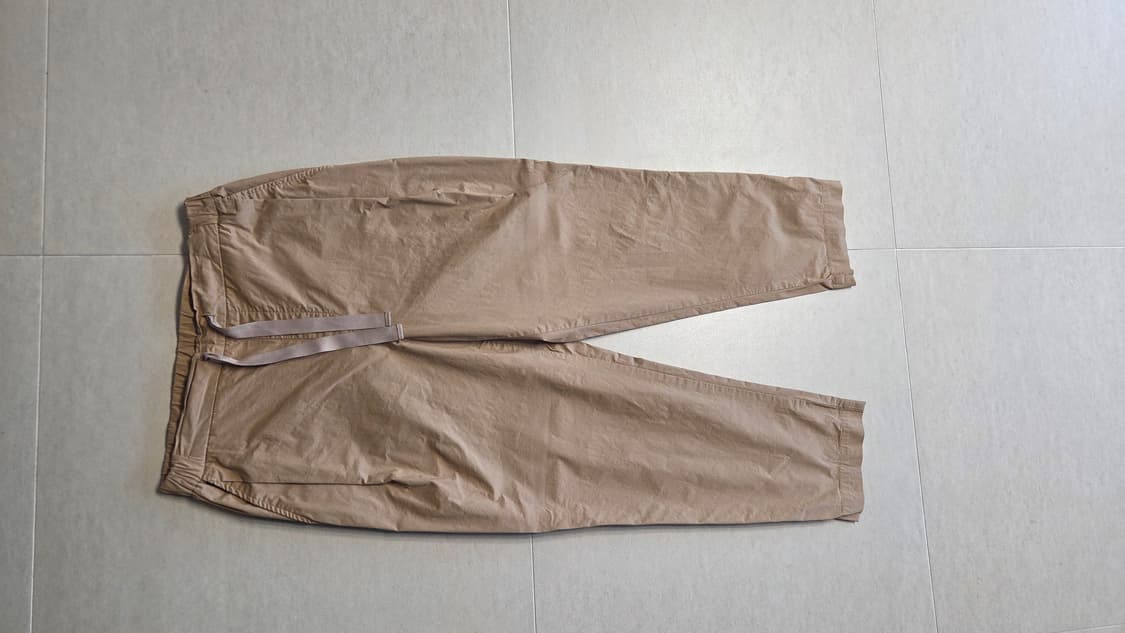 일꼬르소 원턱 밴딩 베이지 스트링 팬츠  상품이미지3