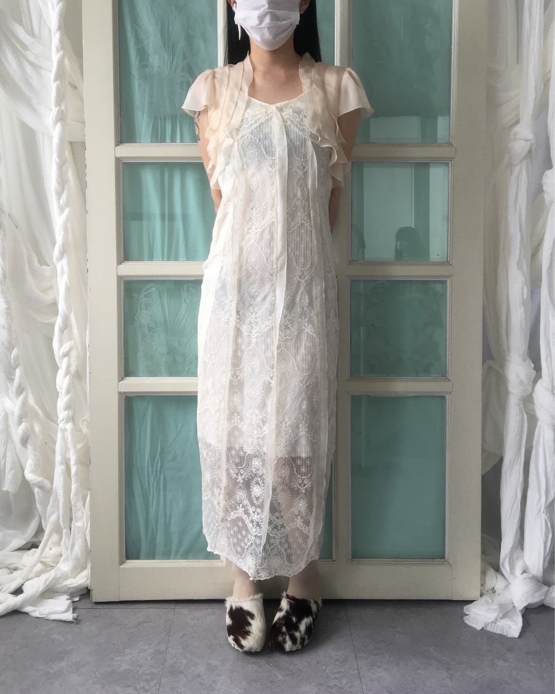 Ornament pattern lace long sleeveless on 상품이미지1