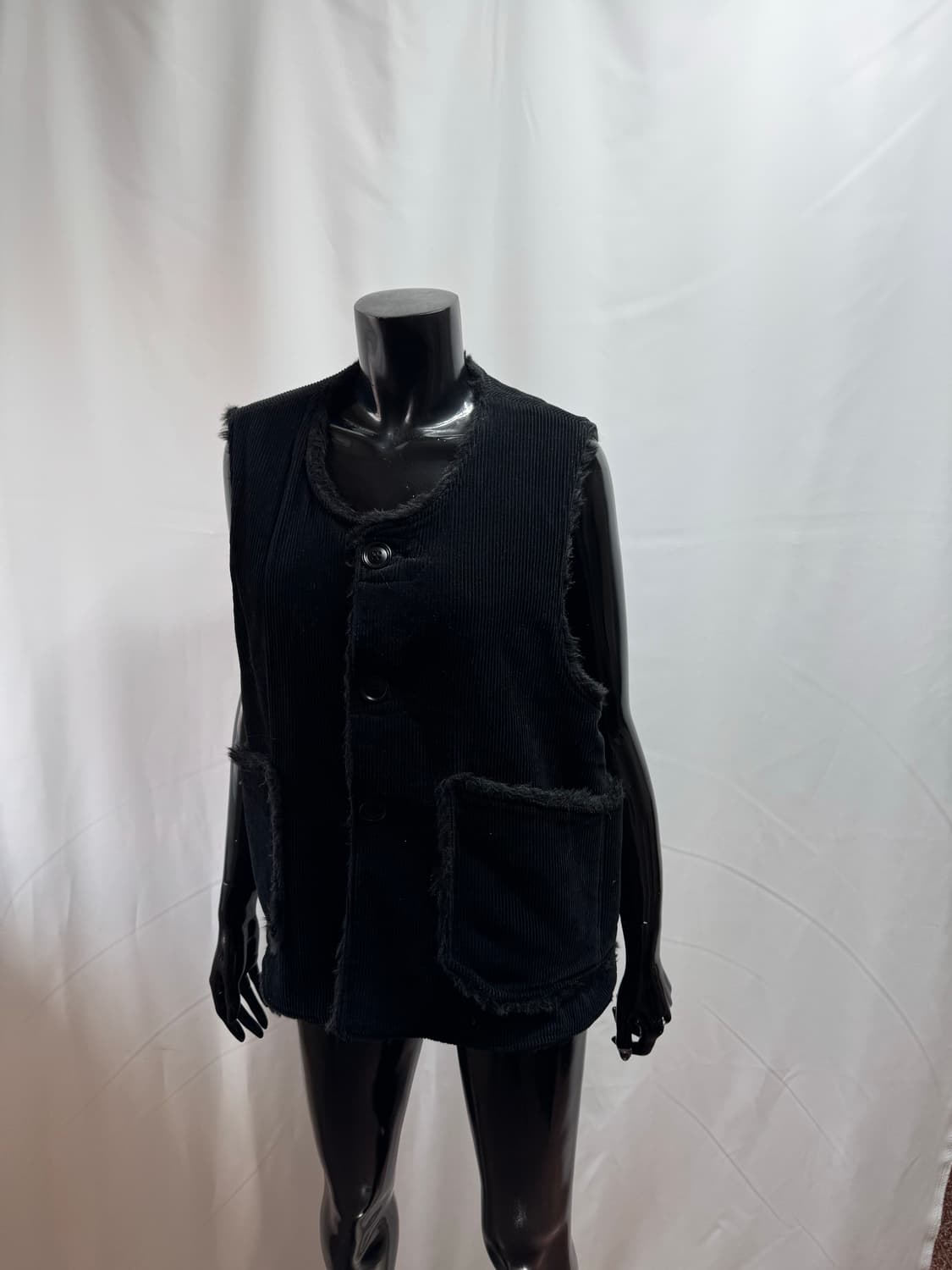 the ilma / 더일마 코듀로이 플러프 조끼 베스트 상품이미지1