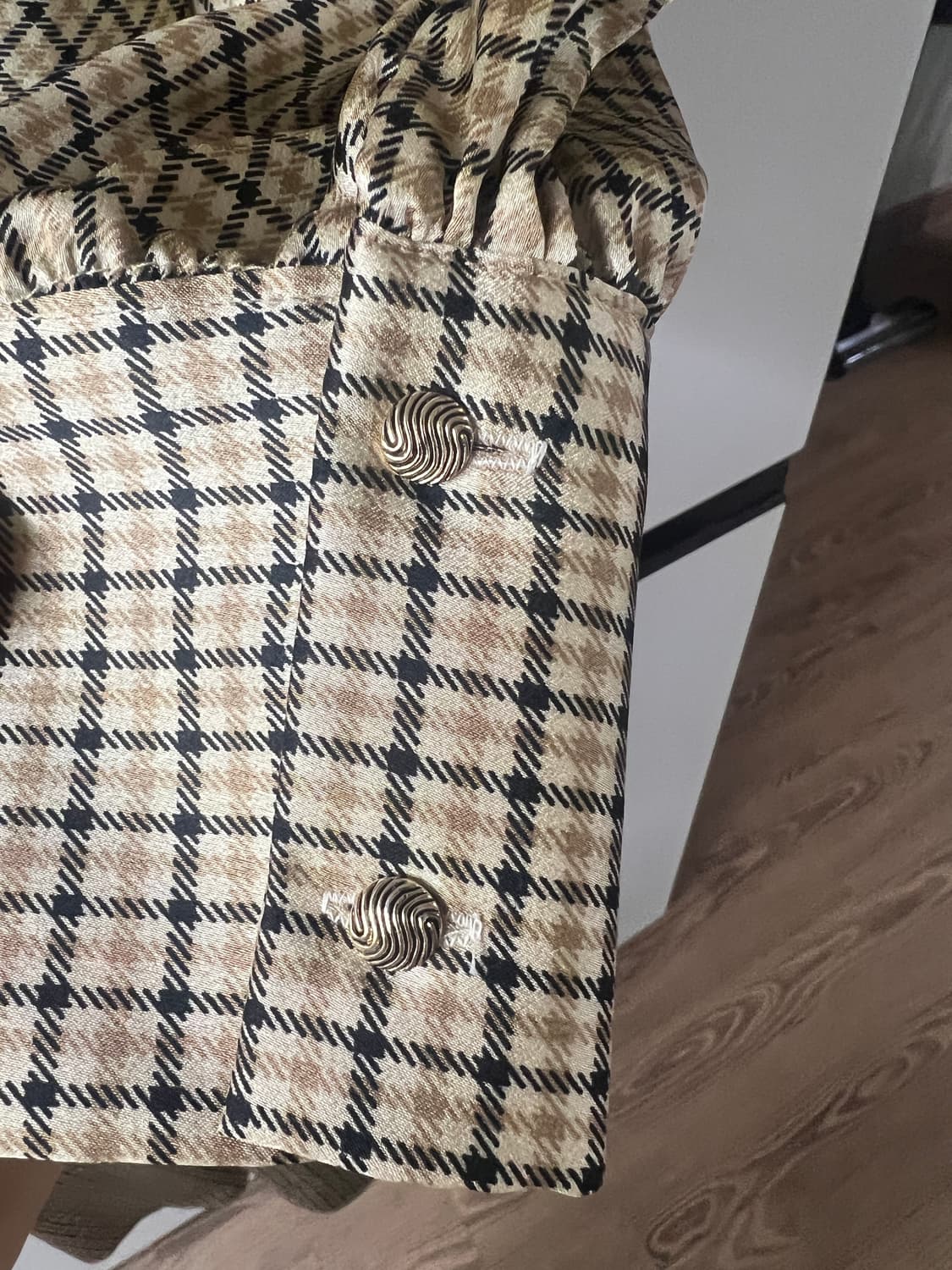 더에보니아이즈 체크 새틴 롱드레스 상품이미지6