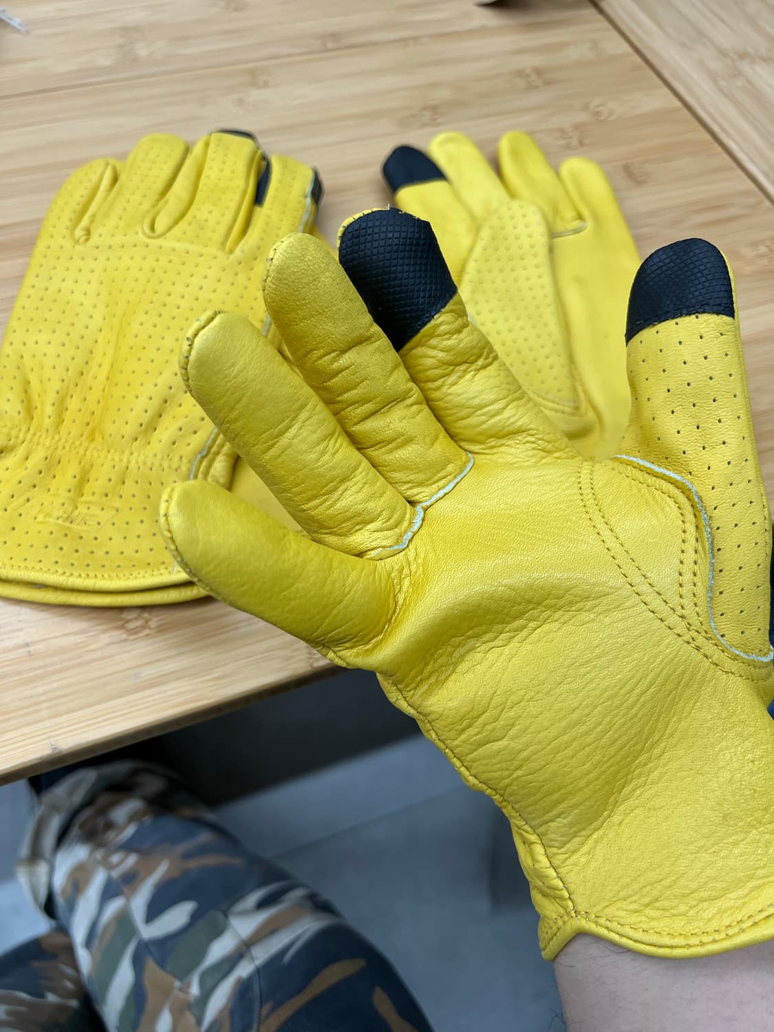 아파치 타공 가죽 글러브 상품이미지3