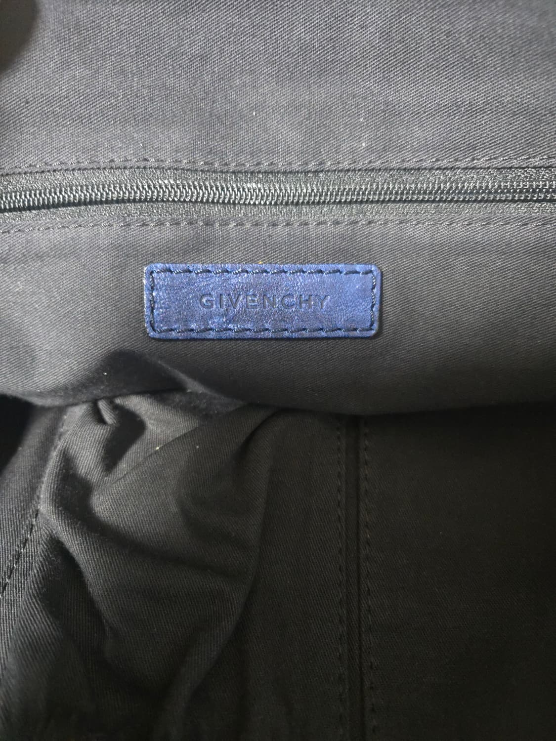 지방시 나이팅게일 로얄블루 2웨이백 미디움 상품이미지5