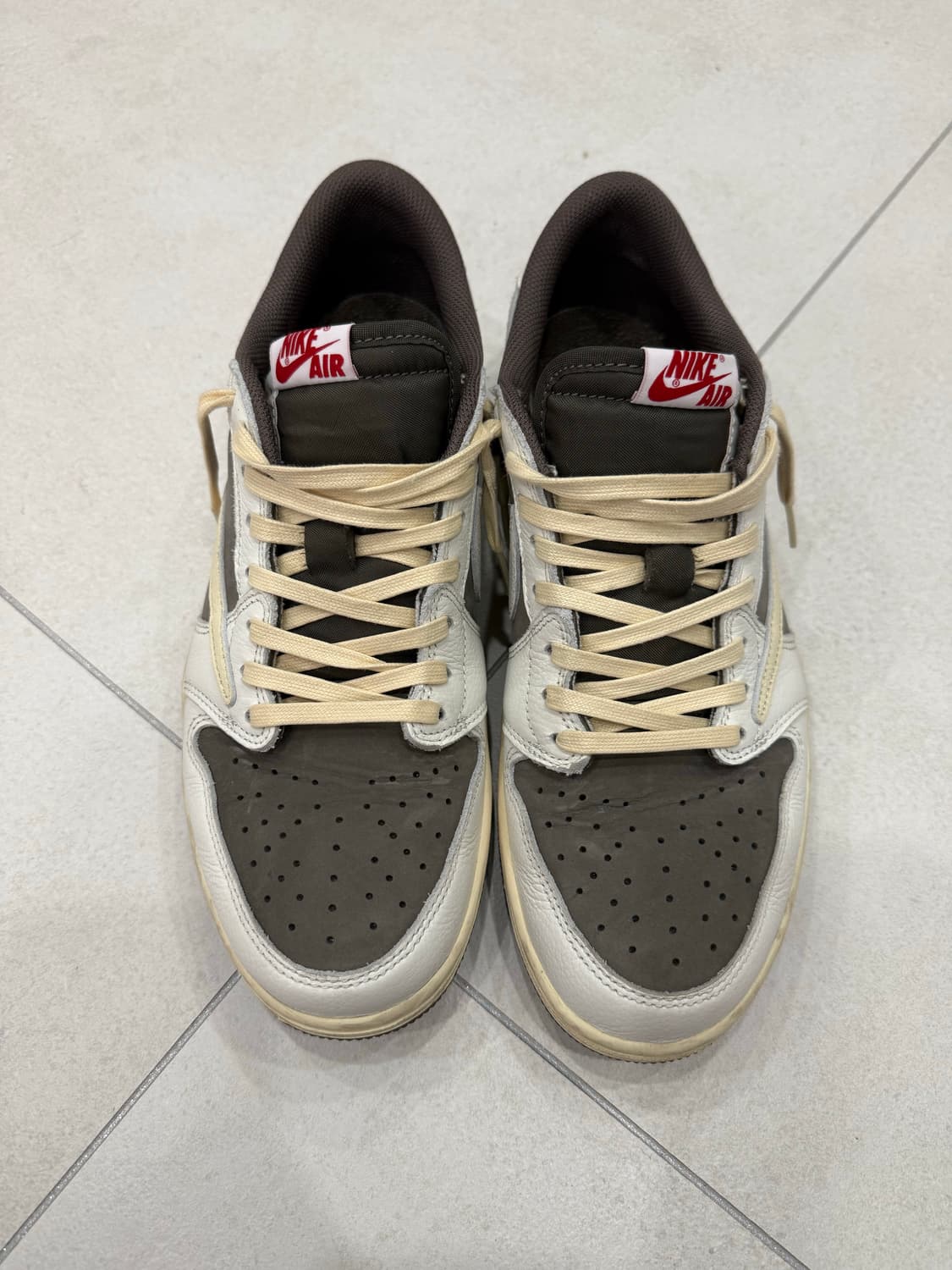 나이키 트레비스스캇 모카 상품이미지1