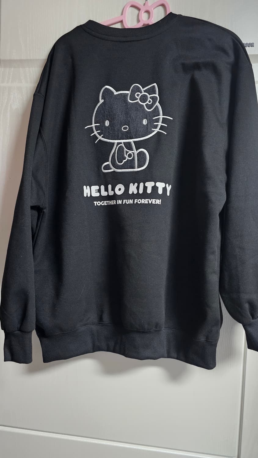 아베일 헬로키티 맨투맨 상품이미지2