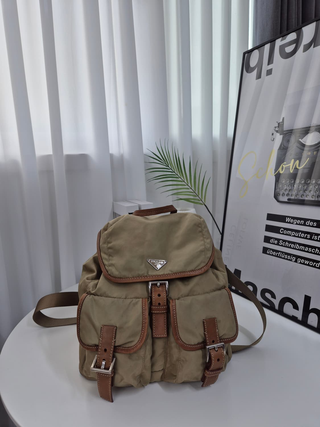 프라다 포코노 백팩 상품이미지1