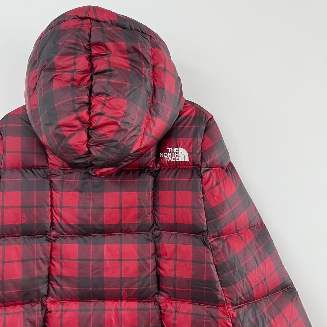 노스페이스 눕시 700 구스다운 판초 체크 케이프 패딩 상품이미지5