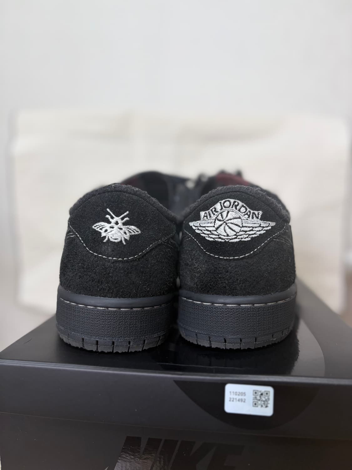 나이키 조던1로우 트래비스 스캇 블랙팬텀 상품이미지3