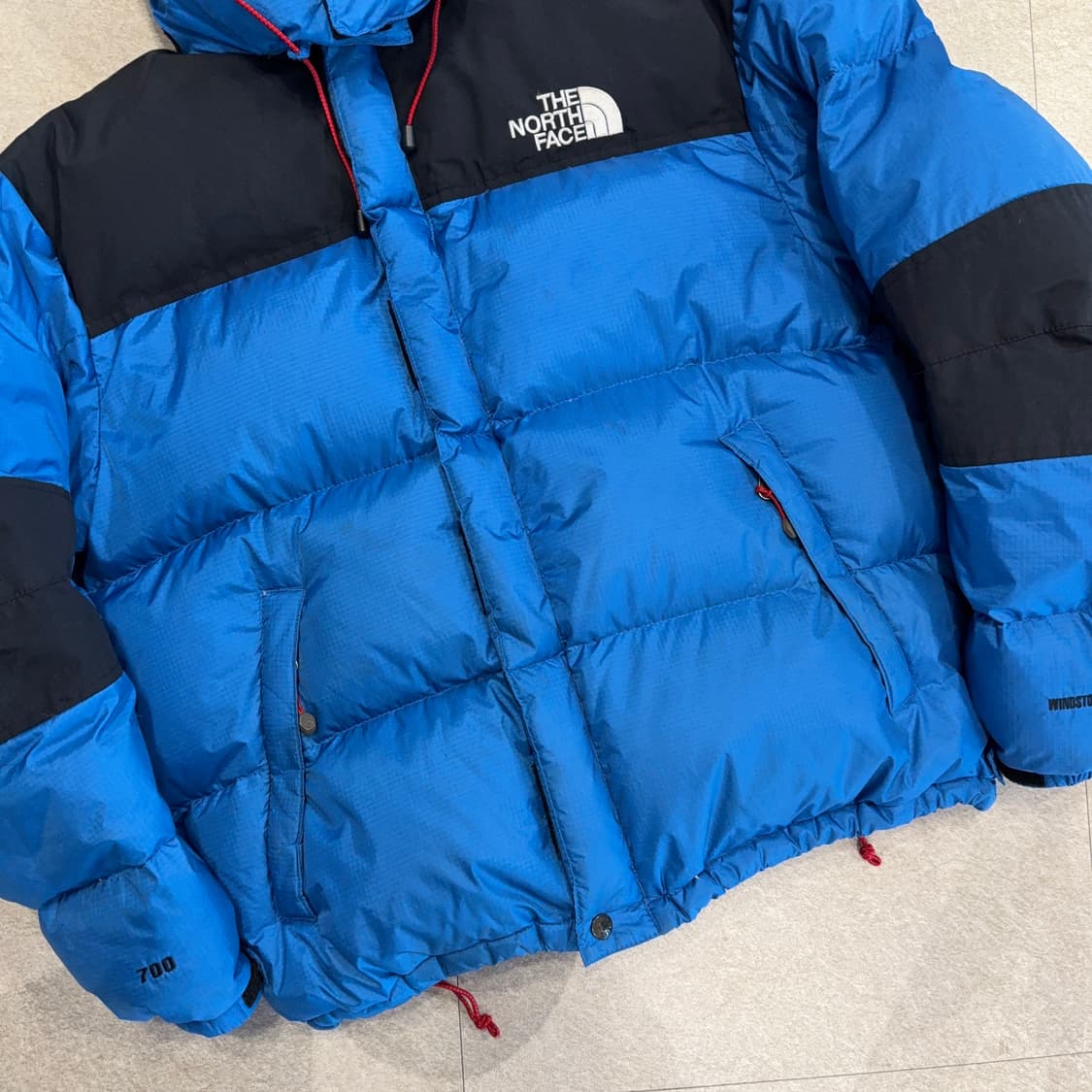 노스페이스 서밋 발토로 패딩 상품이미지2