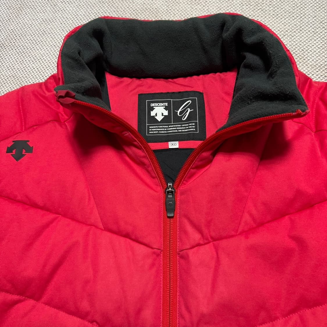 데상트 사이드로고 경량패딩 자켓 상품이미지3