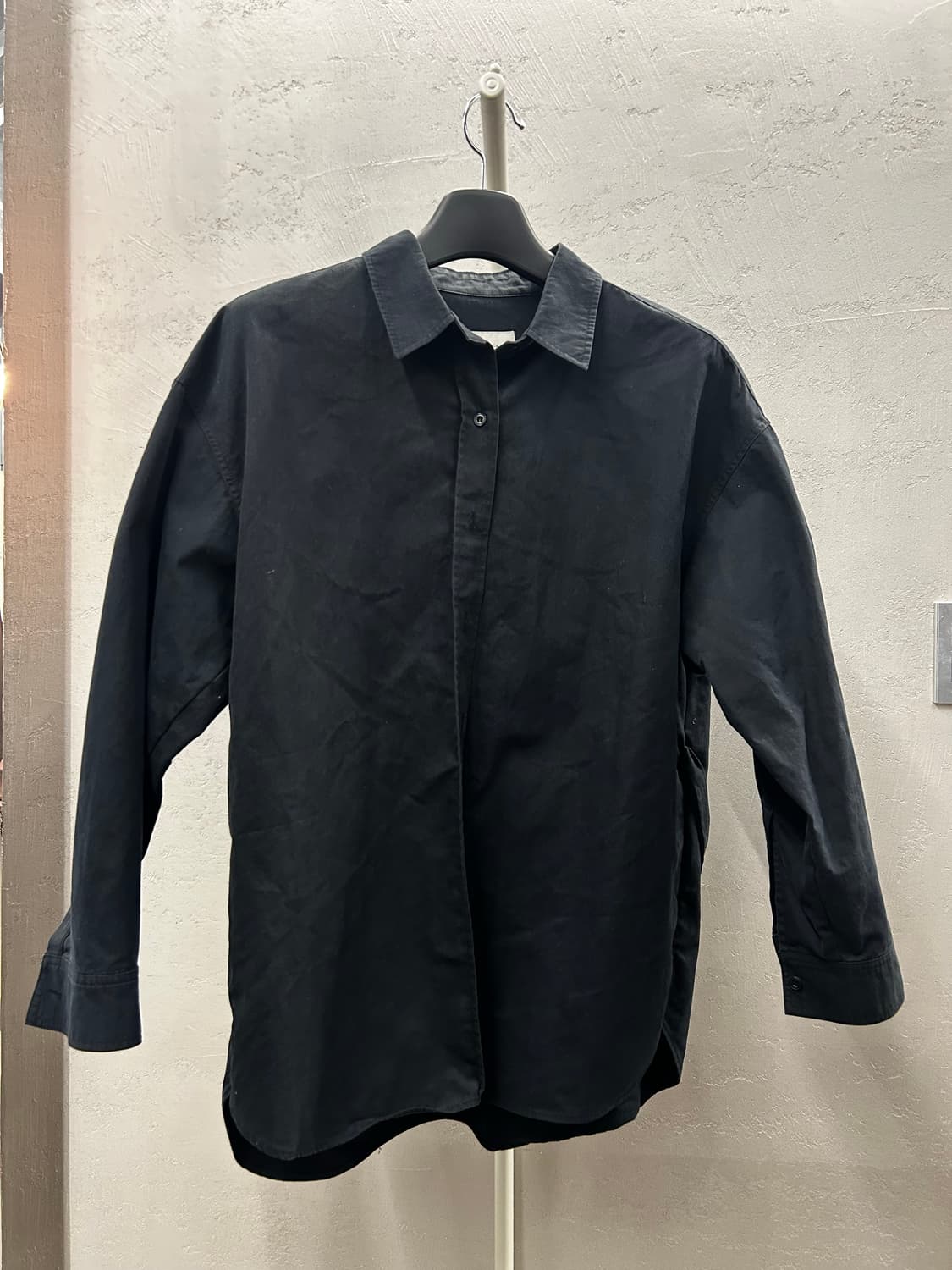 모이아(Moia) 블랙 벨트 박스 셔츠 상품이미지2