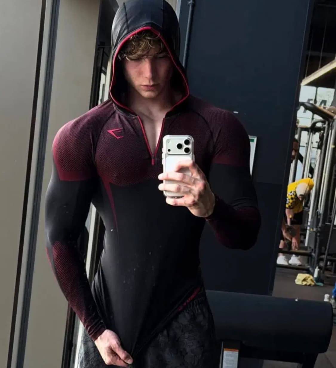 [새상품, S] 짐샤크 후디 레드 상품이미지1