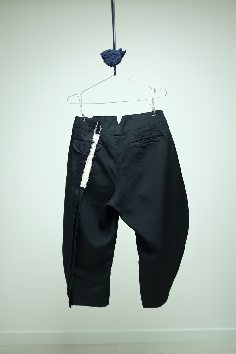 꼼데가르송 메인컬렉션 디스트로이드 반바지 상품이미지2