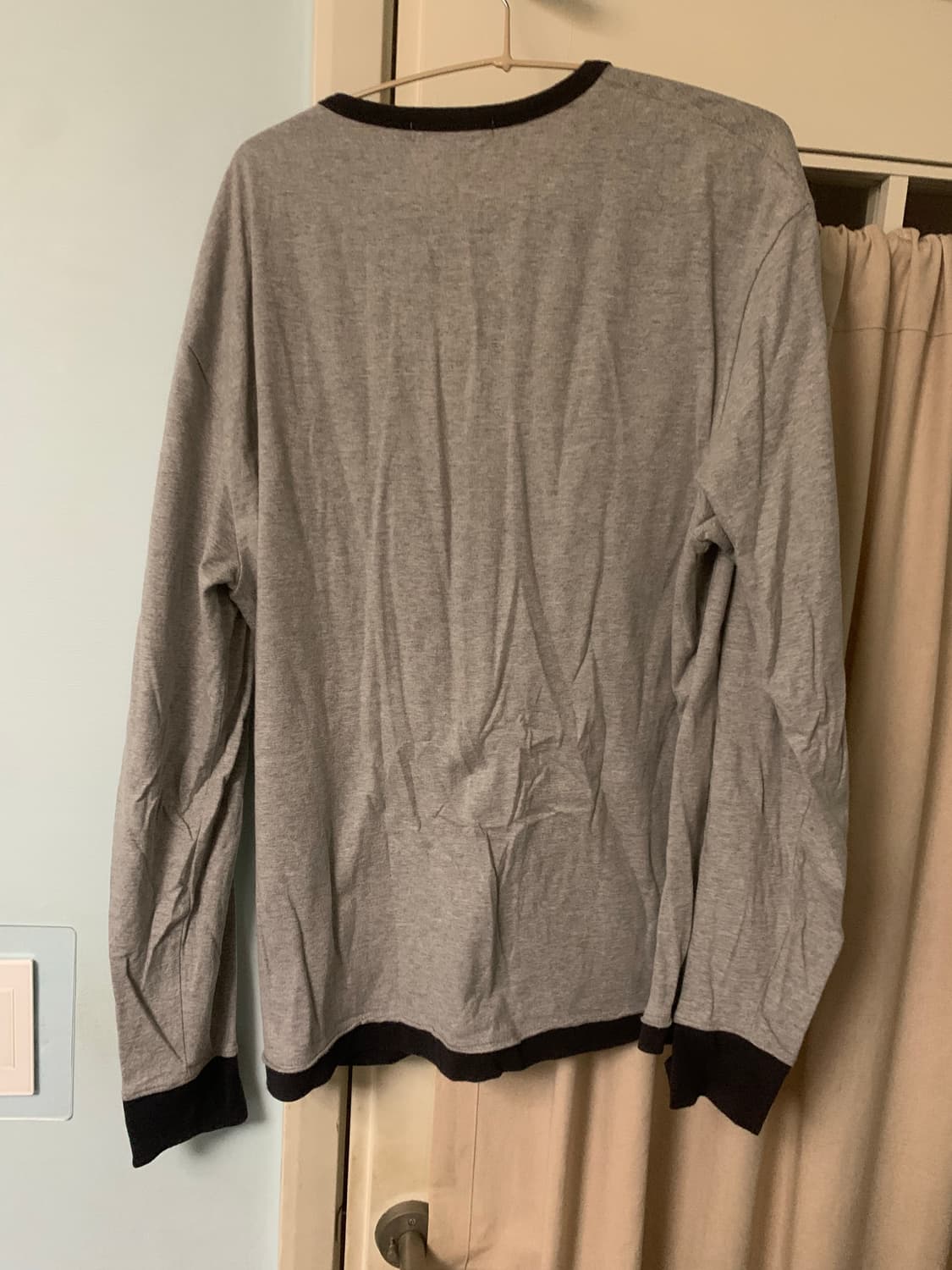 해칭룸 24 f/w 리자드 롱슬리브 상품이미지3