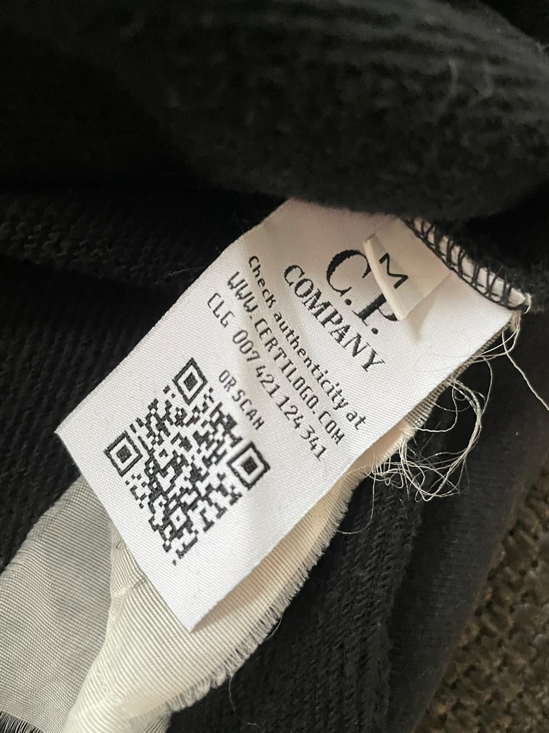 CP컴퍼니 맨투맨 입니다. 상품이미지8