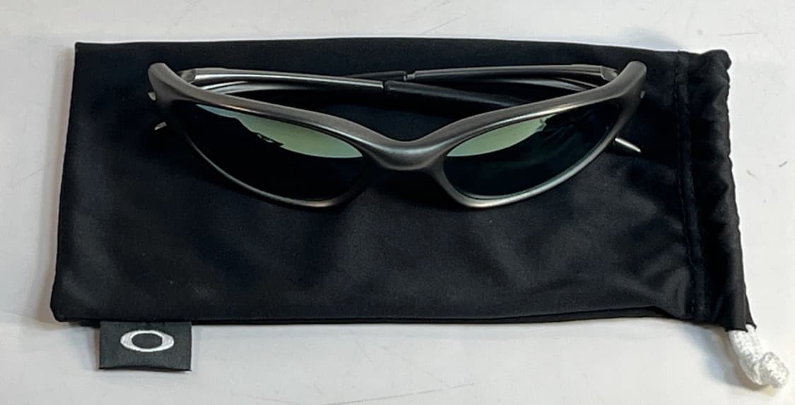 오클리 미뉴트 1.0 건메탈 그레이/그린 상품이미지7