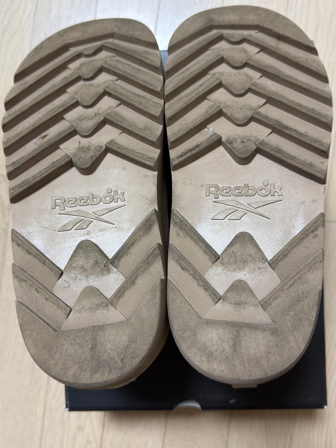 니들스 리복 비트닉 목 270 상품이미지2