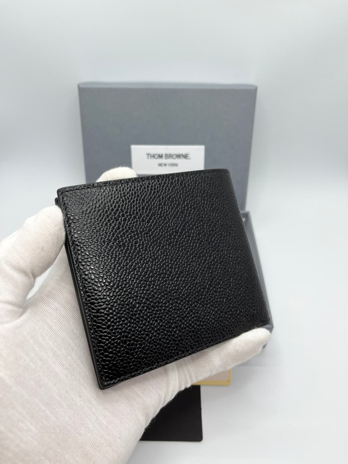 (정품) 톰브라운 삼선 페블그레인 블랙 반지갑 상품이미지3