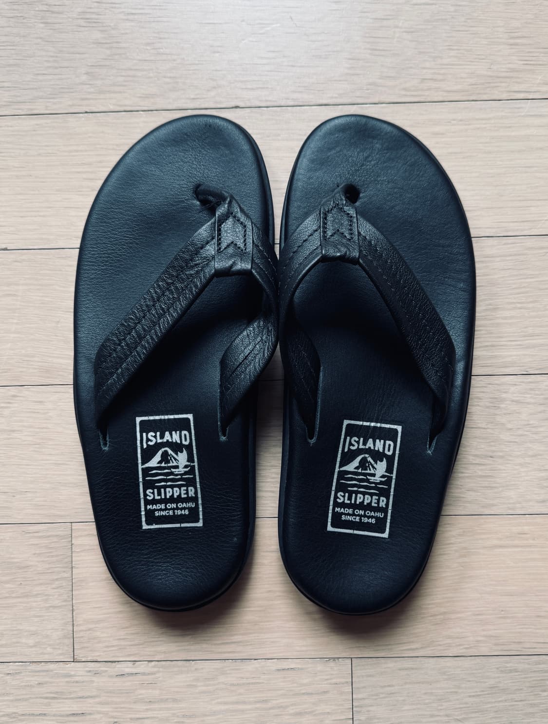 아이슬랜드 슬리퍼 CLASSIC LEATHER BLACK 상품이미지2